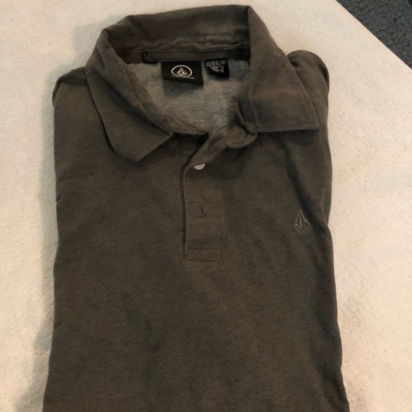 Gray volcom shirt - Picture 1 of 2